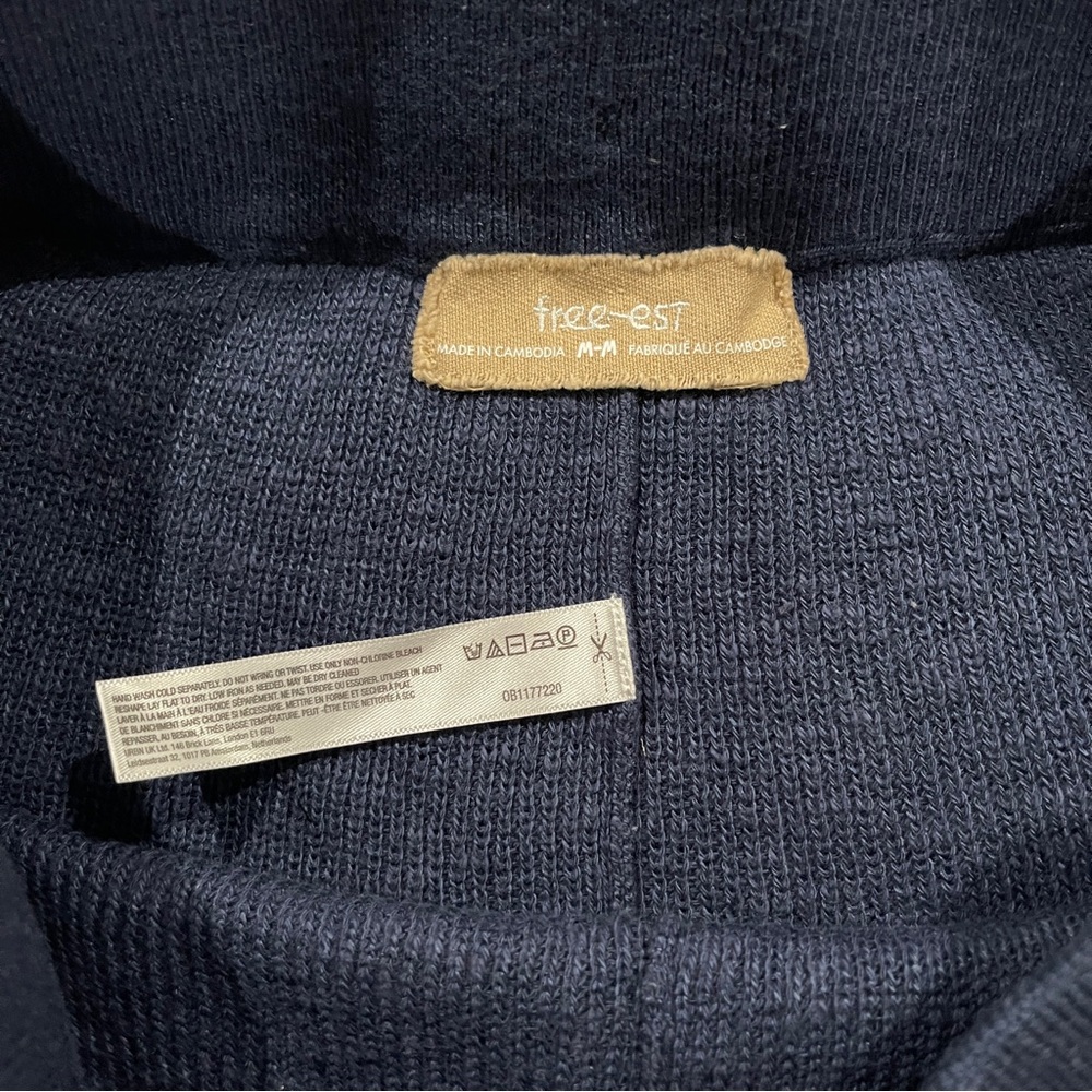 Free people Free-est Women's Blue knit Shorts M - Picture 6 of 8